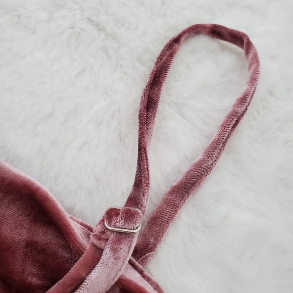 Forever 21 Pink velvet pink crop top (L) - Picture 4 of 4